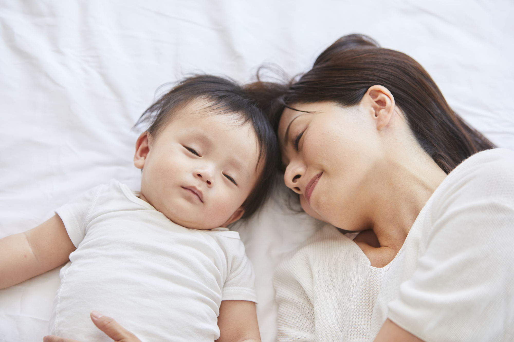 子どもをぐっすり眠らせるコツは「読み聞かせ