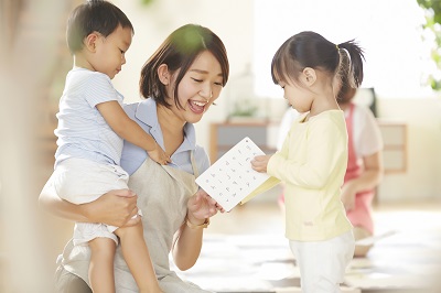 リビングにテレビはNG!何を置くべき?